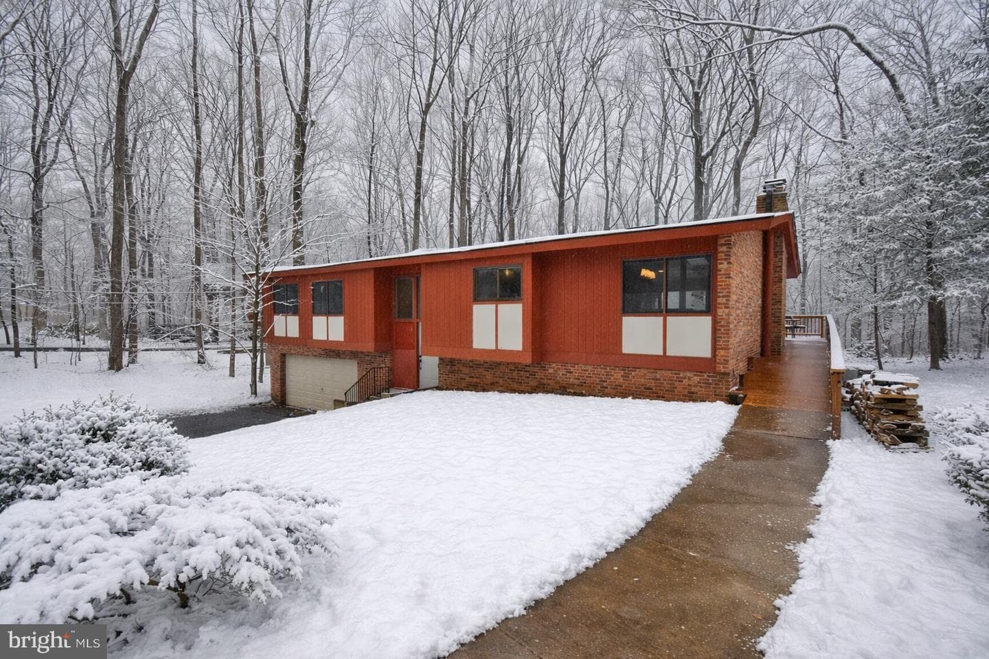 10209 Lloyd Road