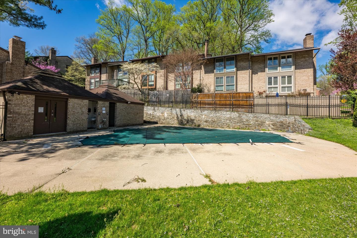 9226 Three Oaks Drive photo 47