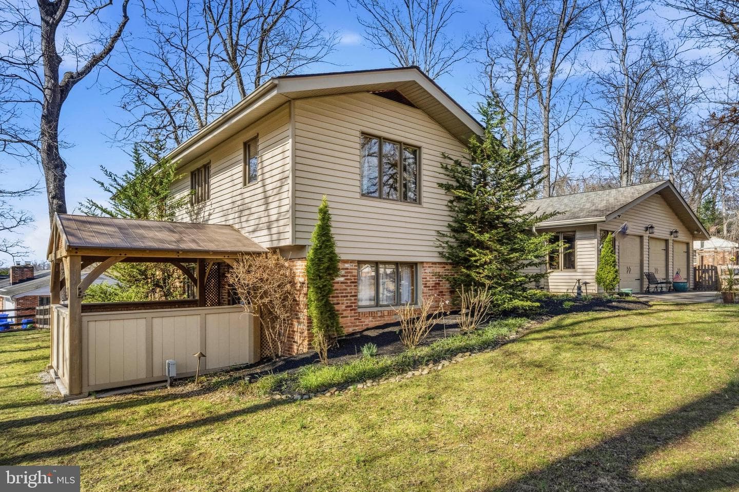 18900 Woodway Drive photo 3