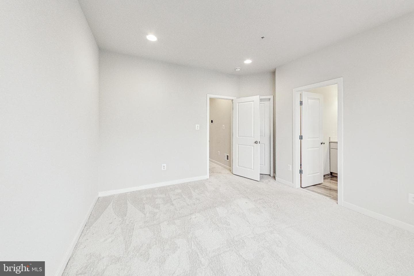 5038 Oakmoore Drive photo 24
