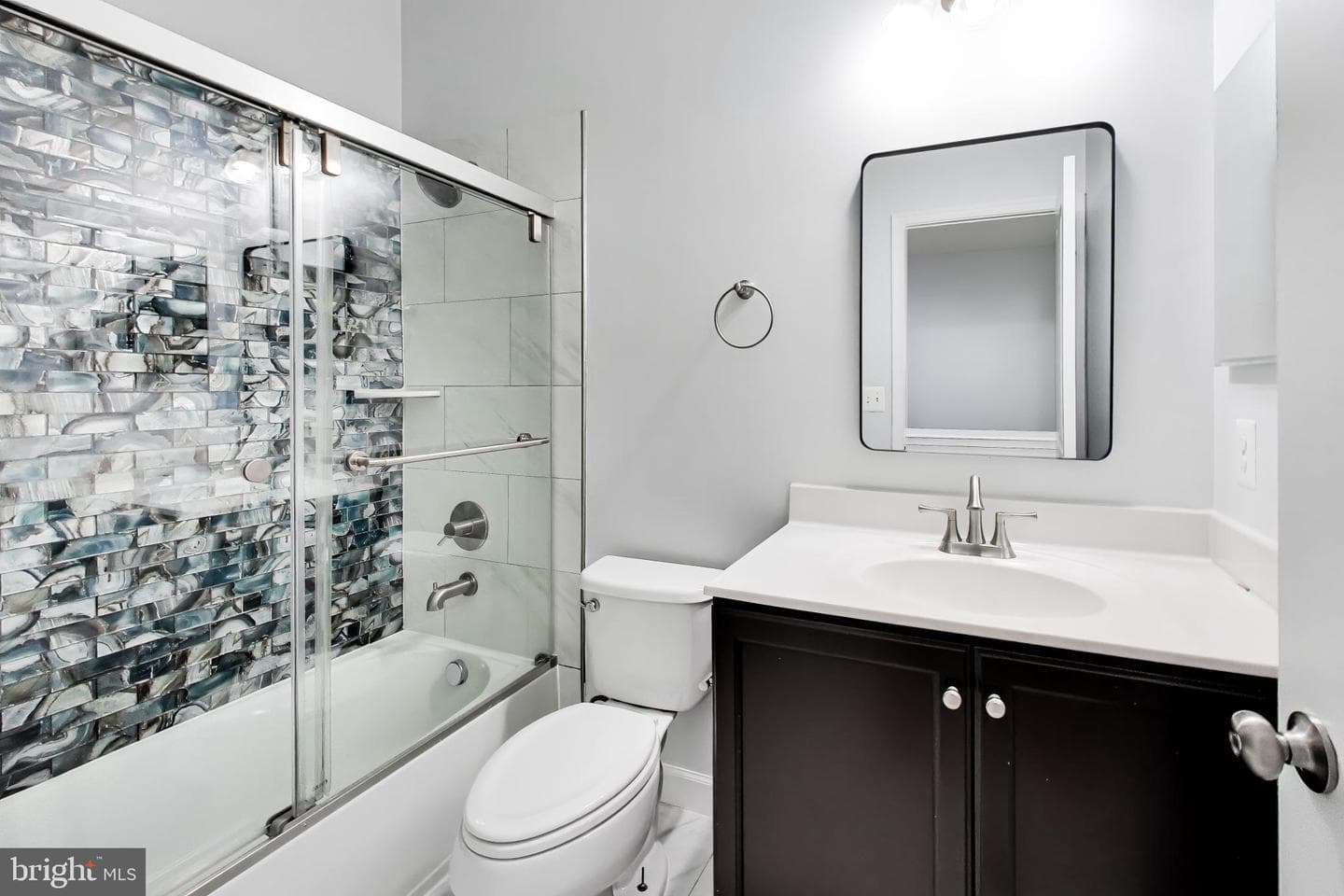 13214 Getty Lane photo 31