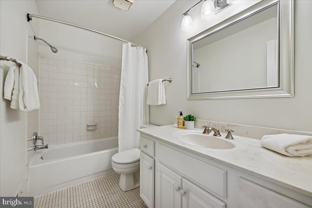 7847 Heatherton Lane photo 19