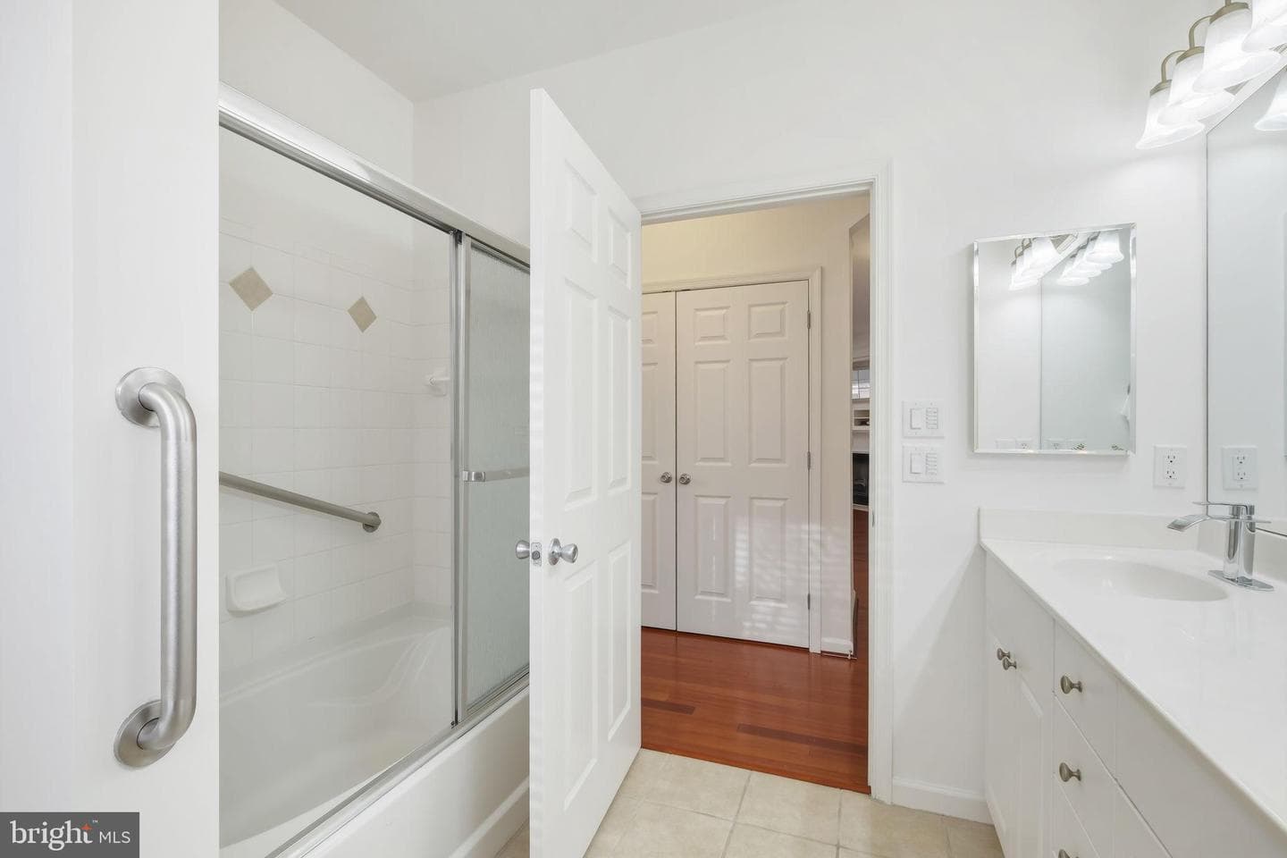1 Arch Place #220 photo 15