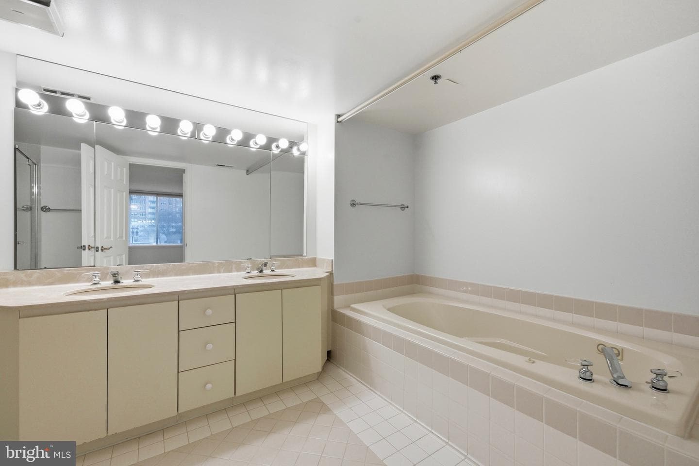 5809 Nicholson Lane #110 photo 8