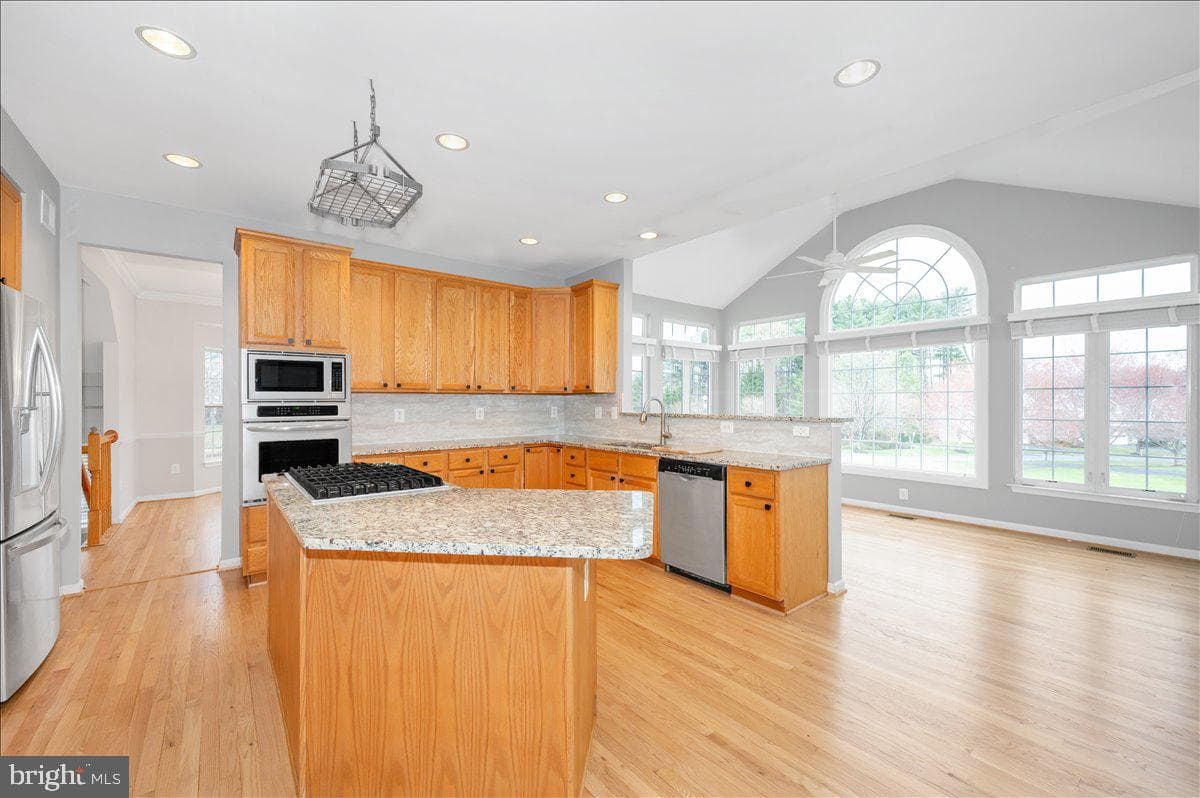 2800 Abbey Manor Circle photo 12