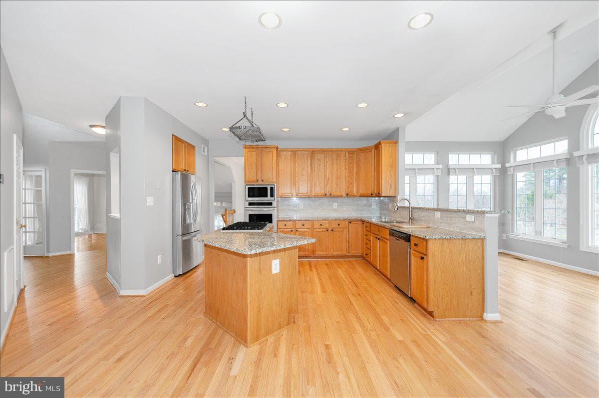 2800 Abbey Manor Circle photo 13