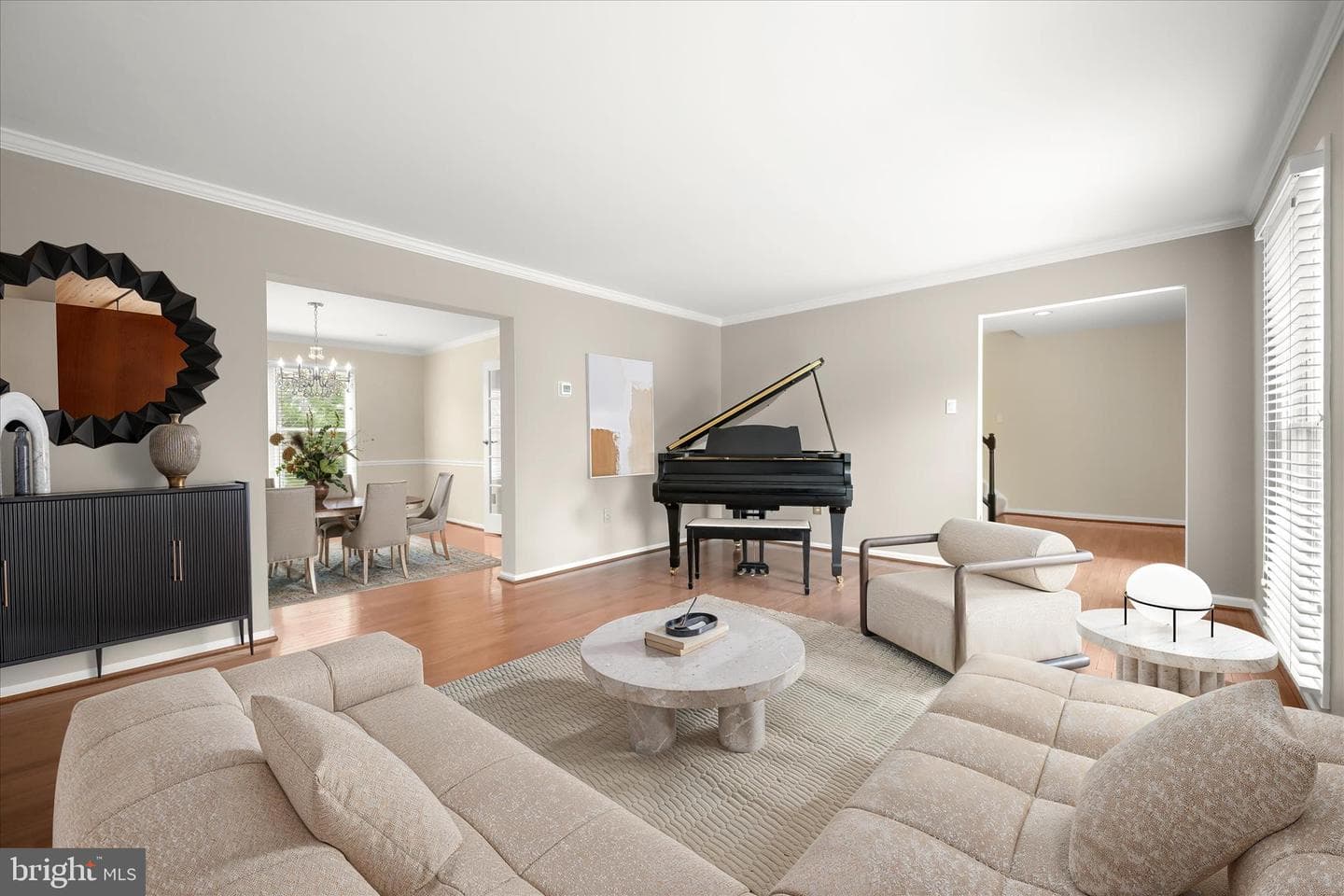 1514 Featherwood Street photo 3