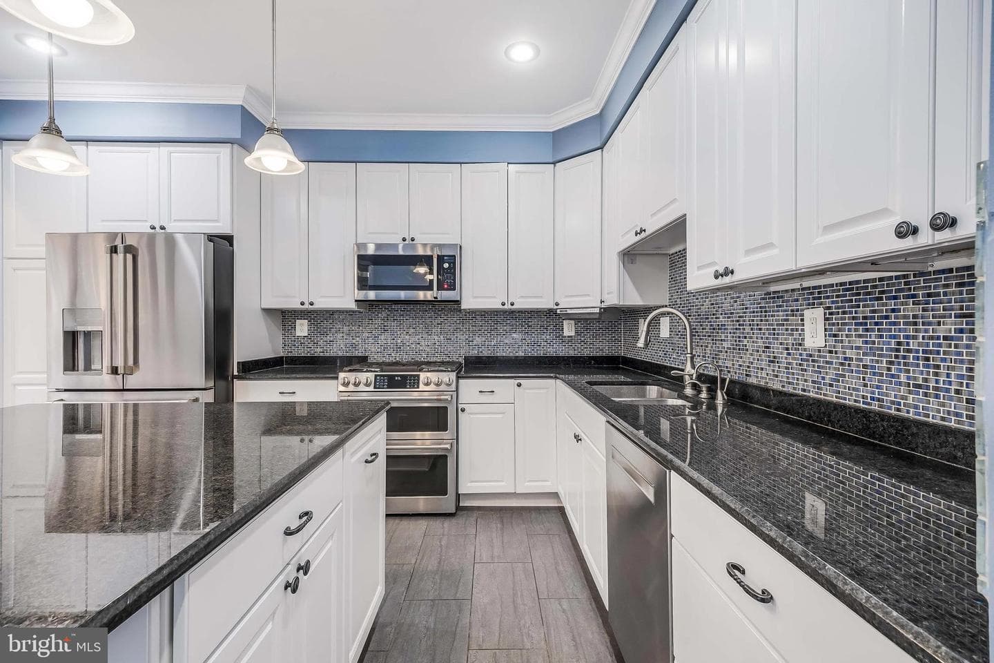 13802 Lambertina Place photo 11