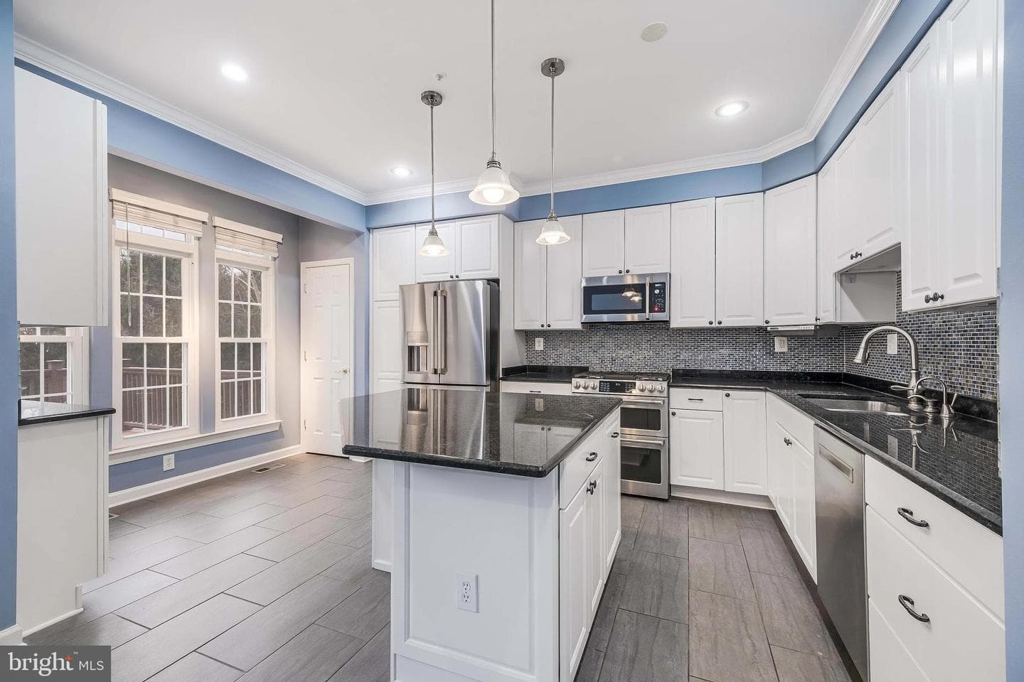 13802 Lambertina Place photo 8