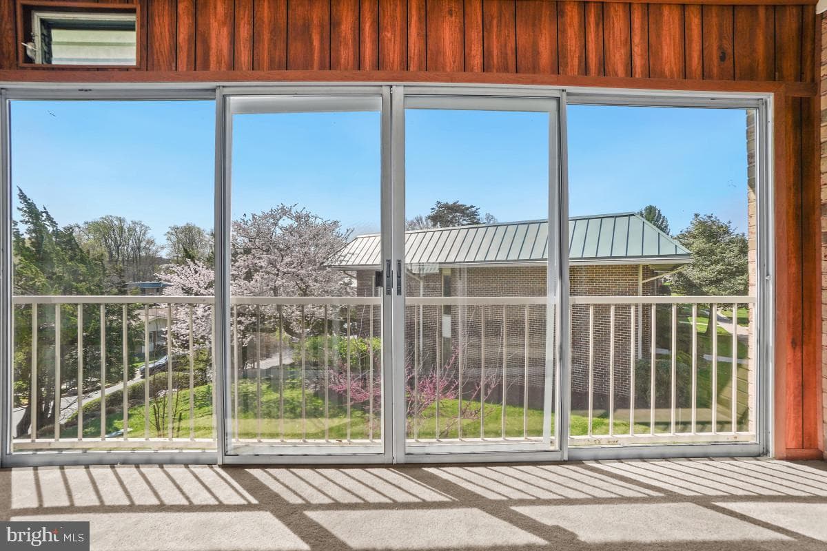 3350 Gleneagles Drive #70-2b photo 4