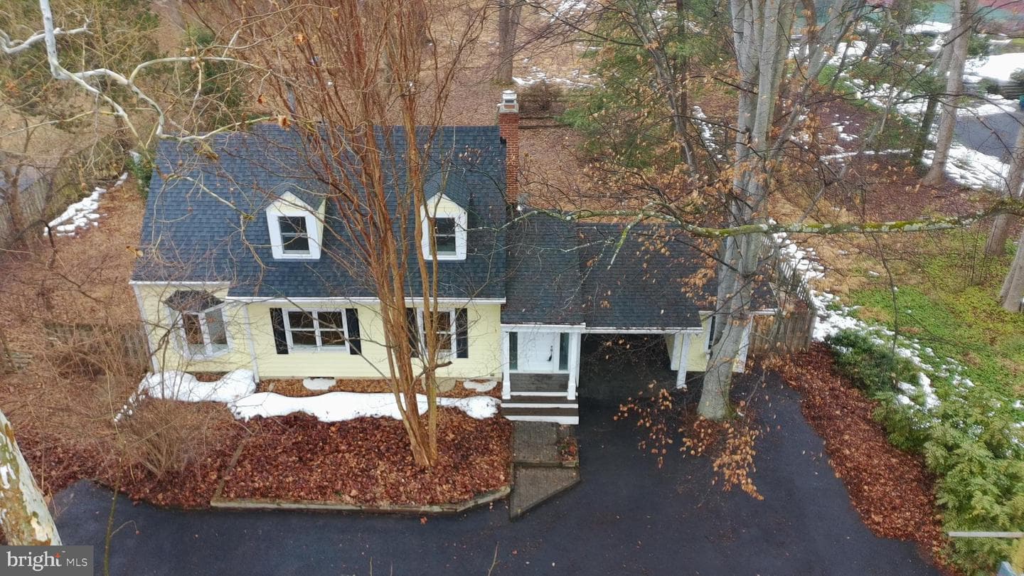 8620 Falls Road, Potomac