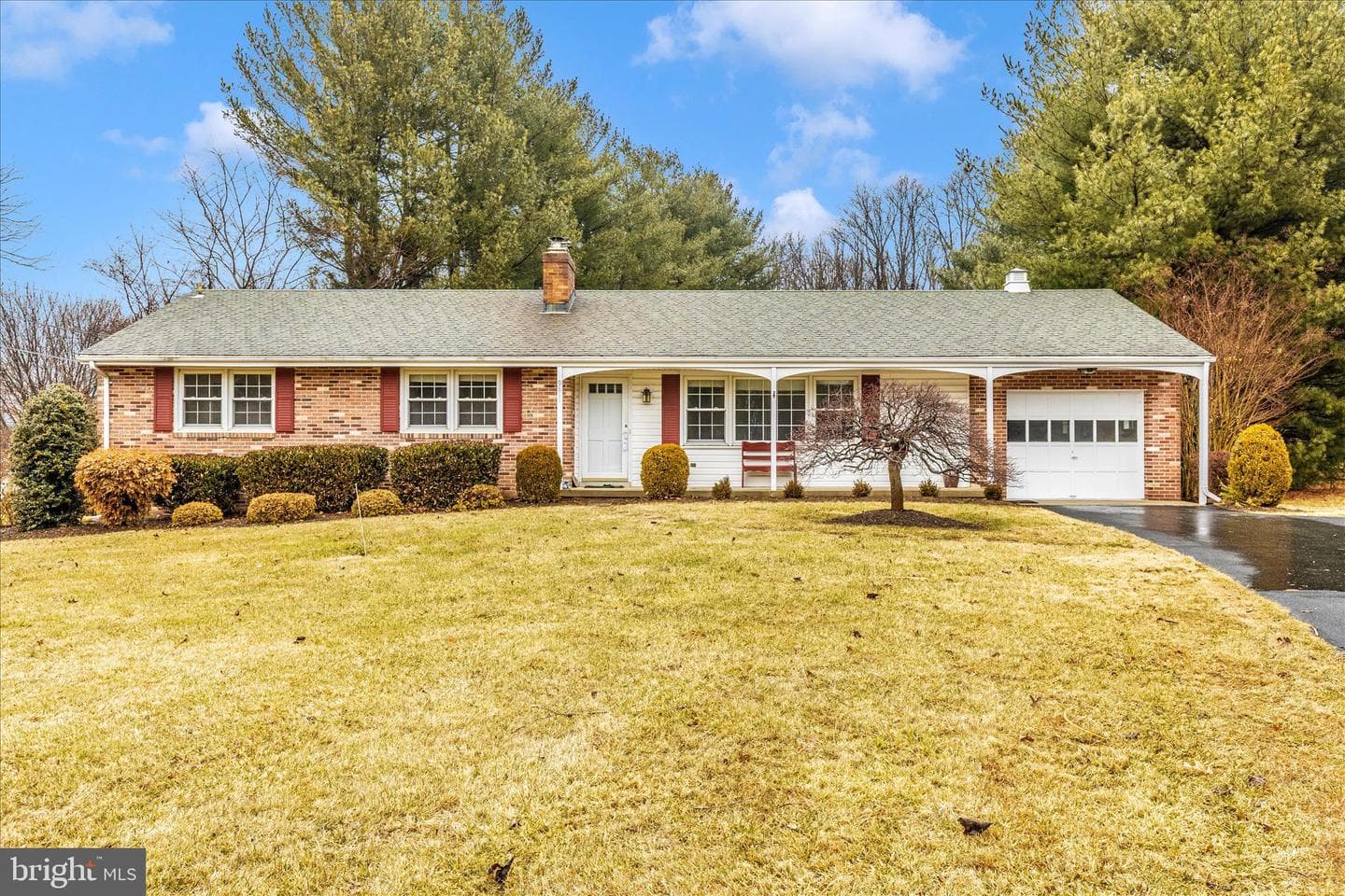 9811 Watkins Road photo 1