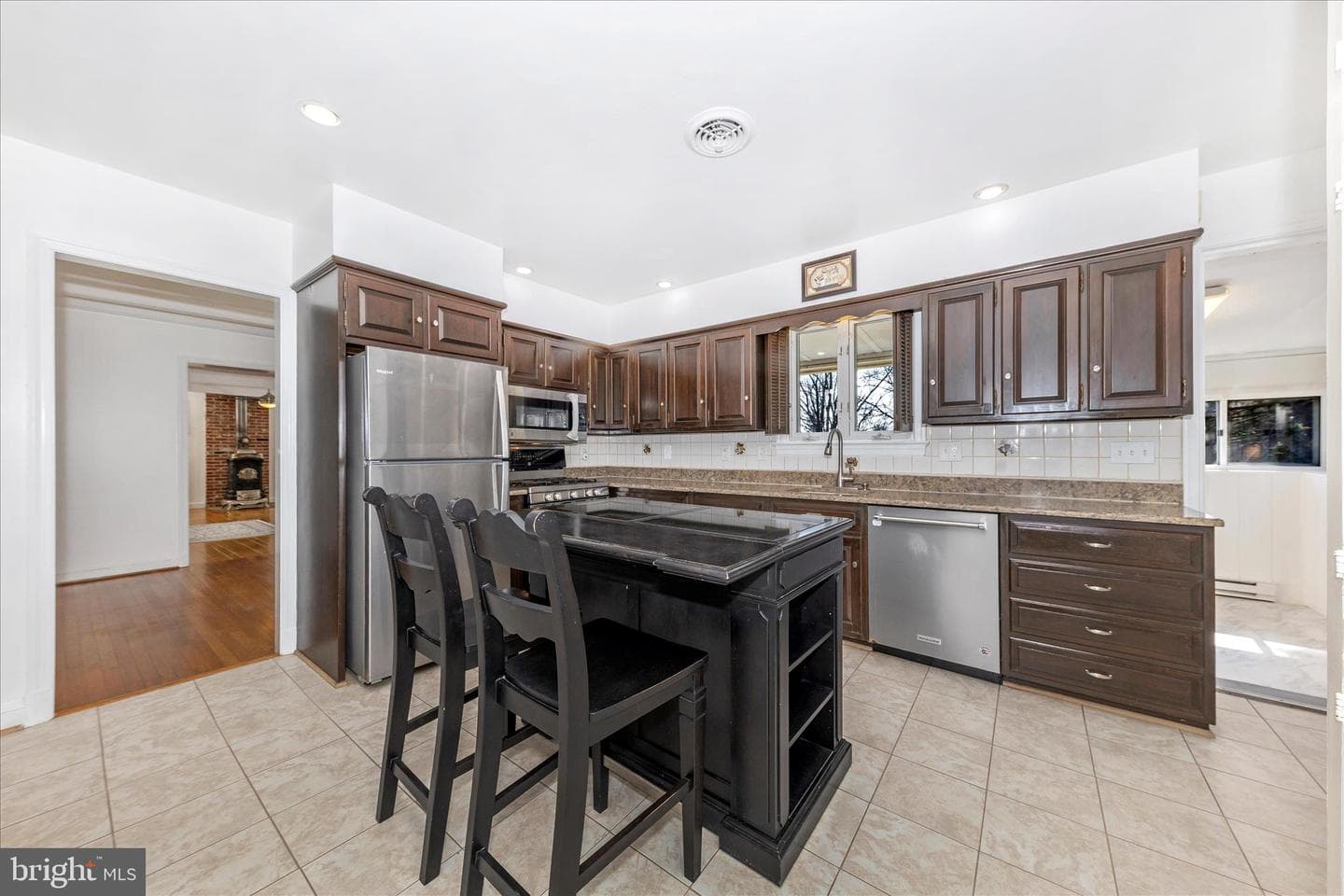 9504 Veirs Drive photo 10