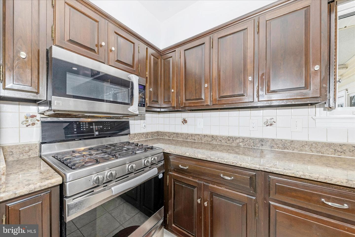 9504 Veirs Drive photo 20
