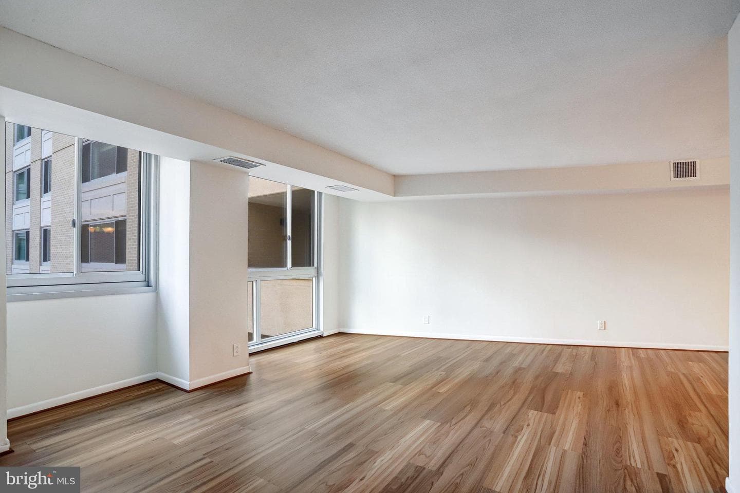 4601 N Park Ave # 209-J photo 13