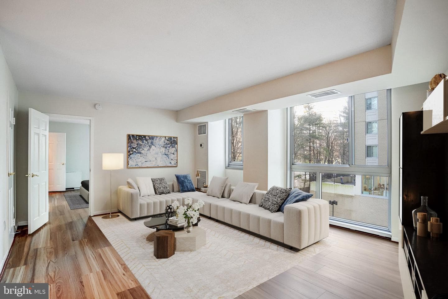 4601 N Park Avenue #209-J, Chevy Chase