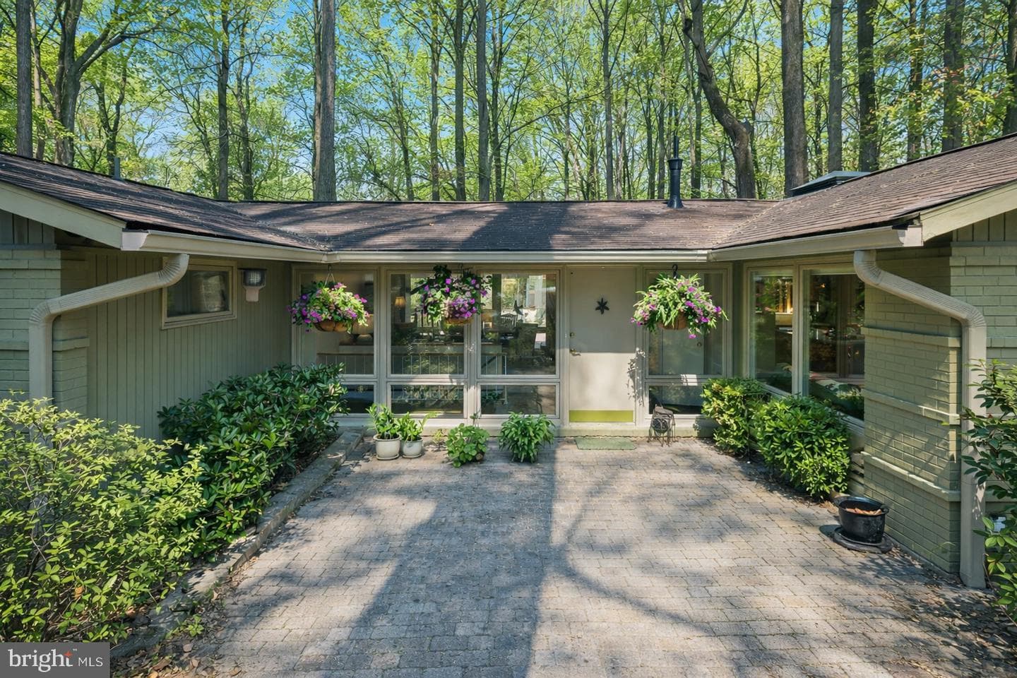 9508 Michaels Court photo 4