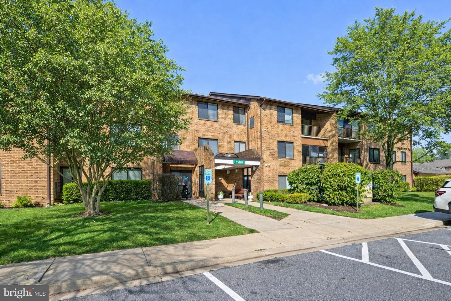 15300 Pine Orchard Drive #85-2h, Silver Spring
