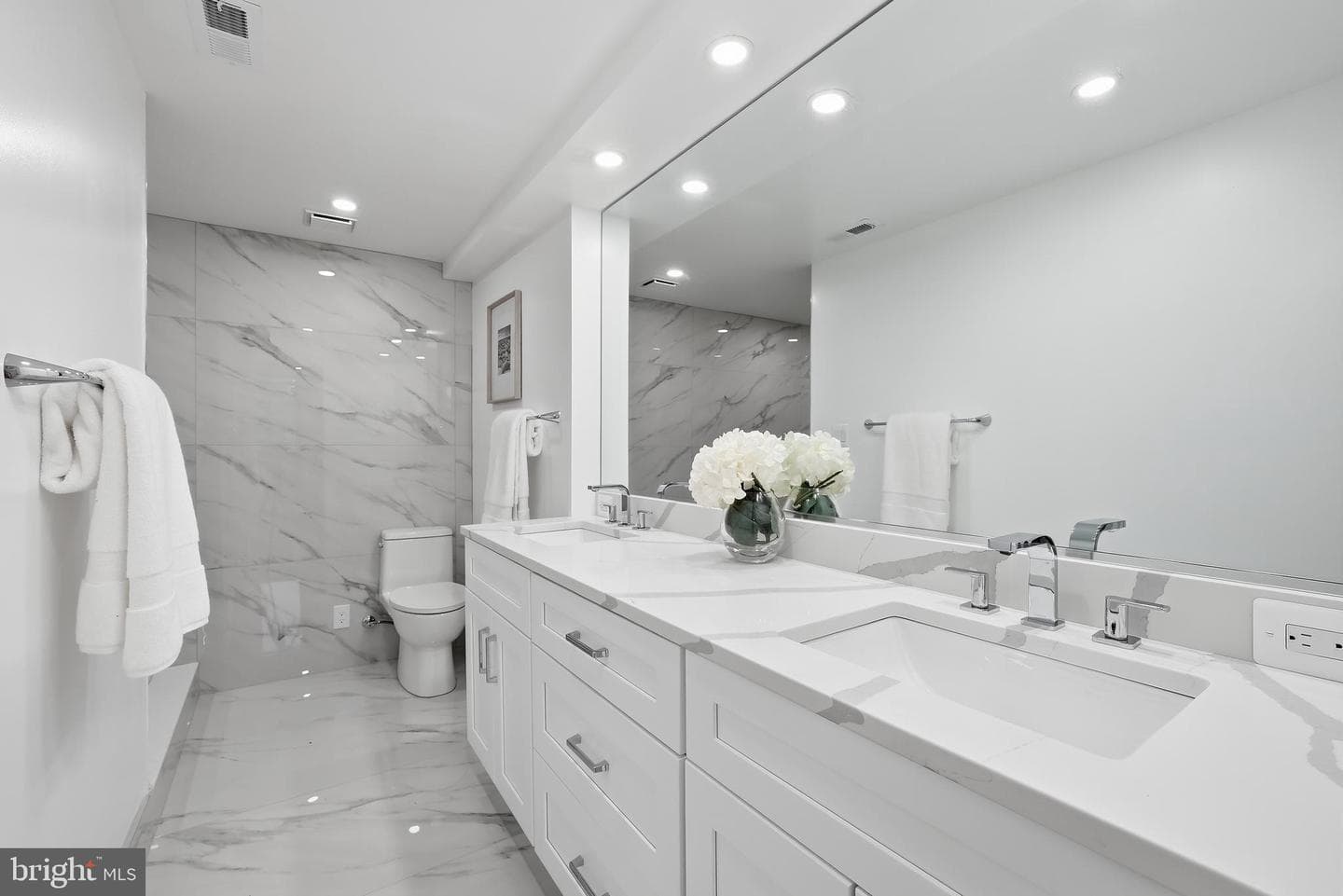 4550 N Park Avenue #807 photo 16