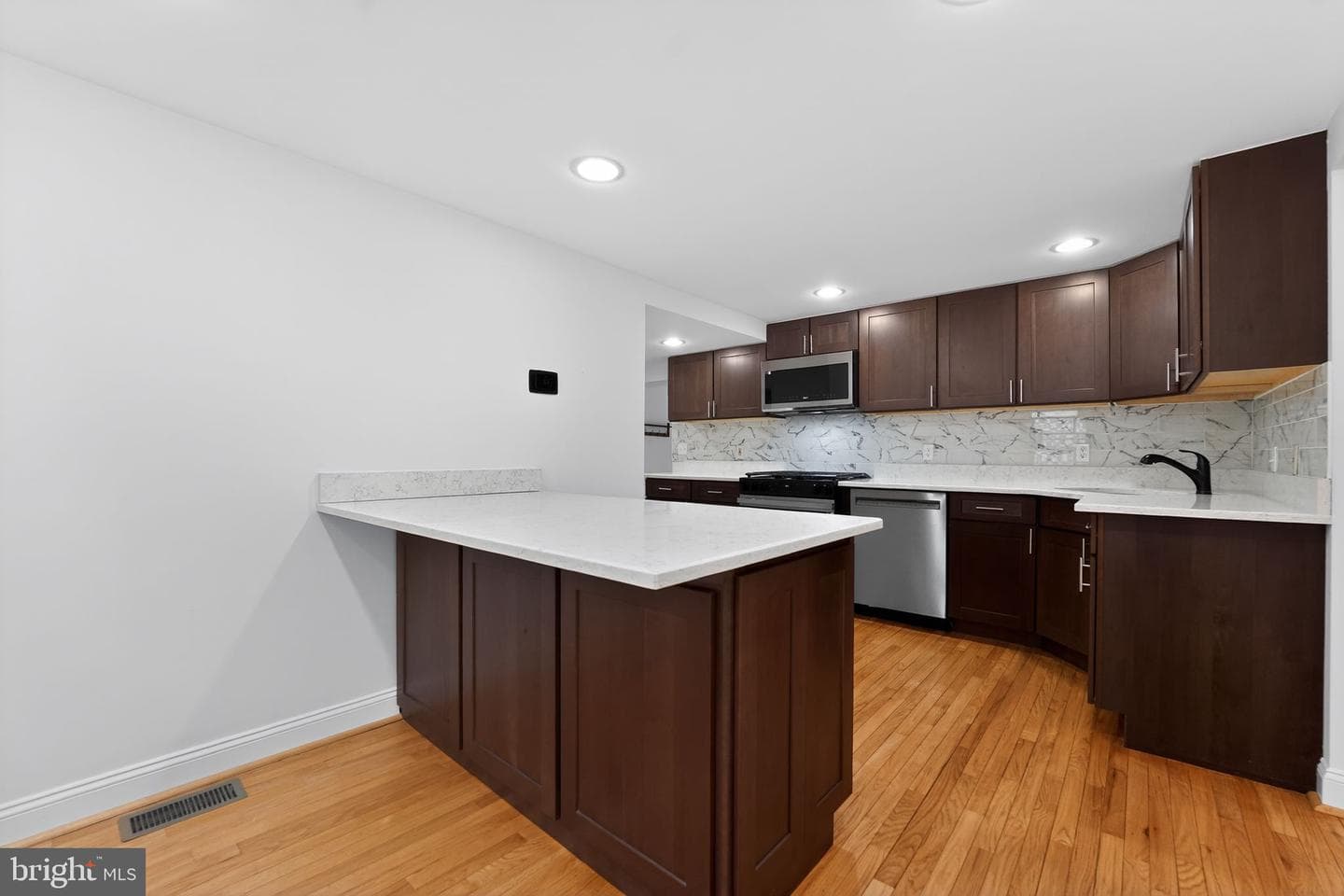 3511 Decatur Avenue photo 10