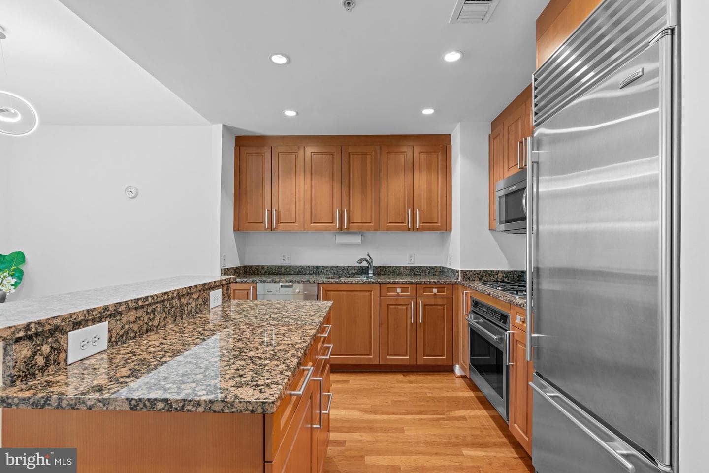 6820 Wisconsin Avenue #4003 photo 12