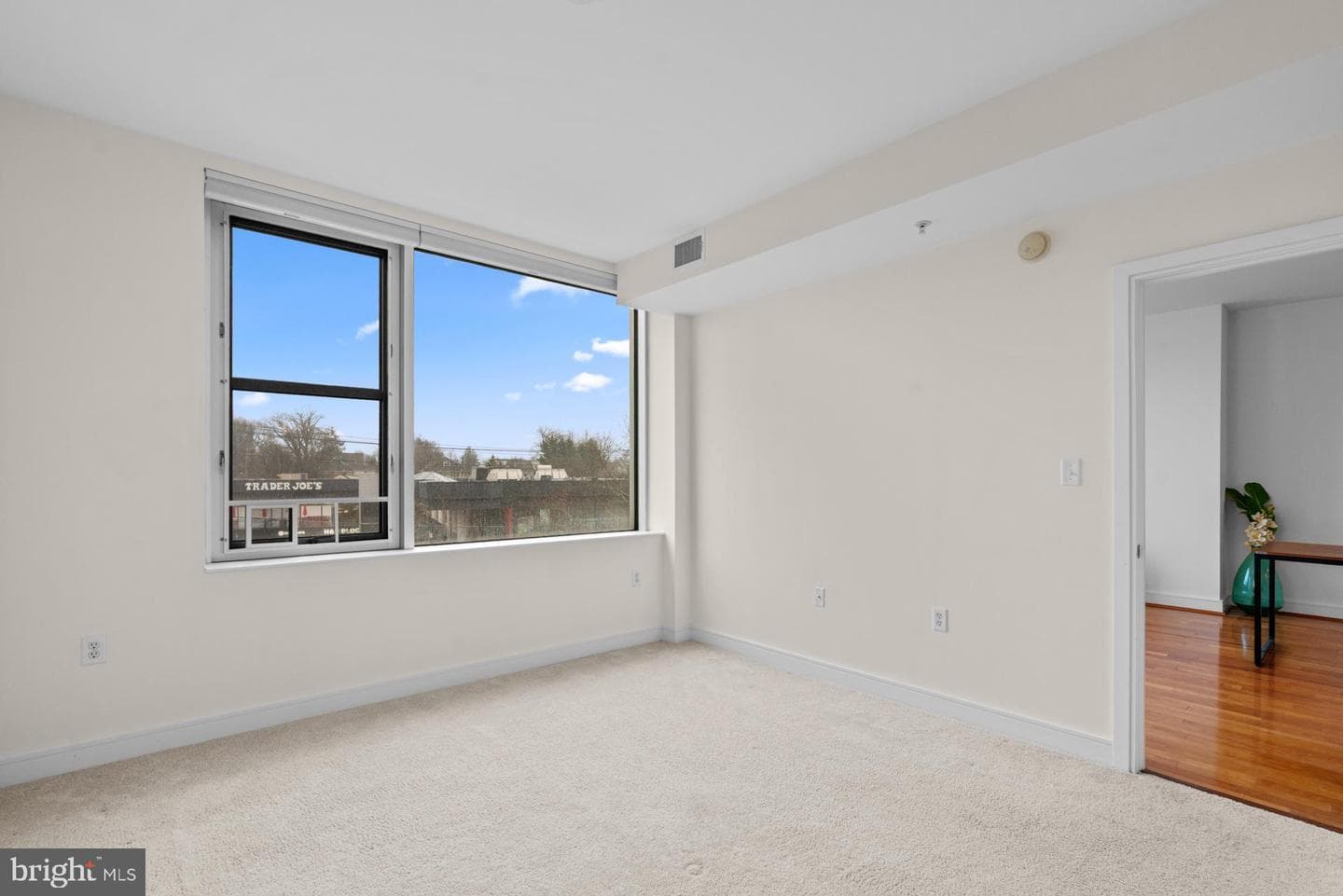 6820 Wisconsin Avenue #4003 photo 8