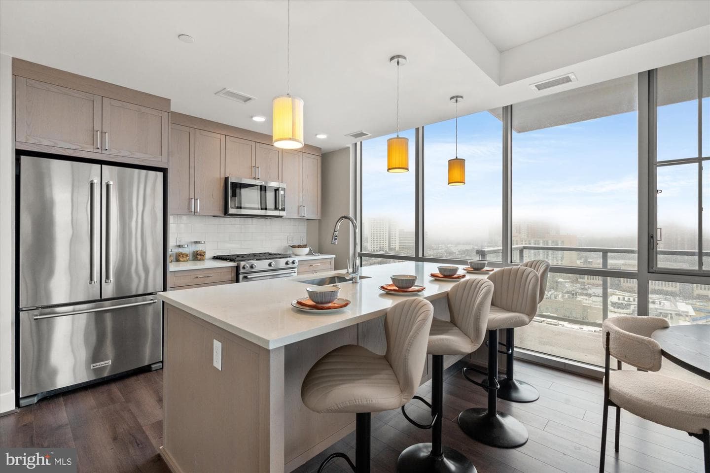 930 Rose Avenue #1704 photo 5