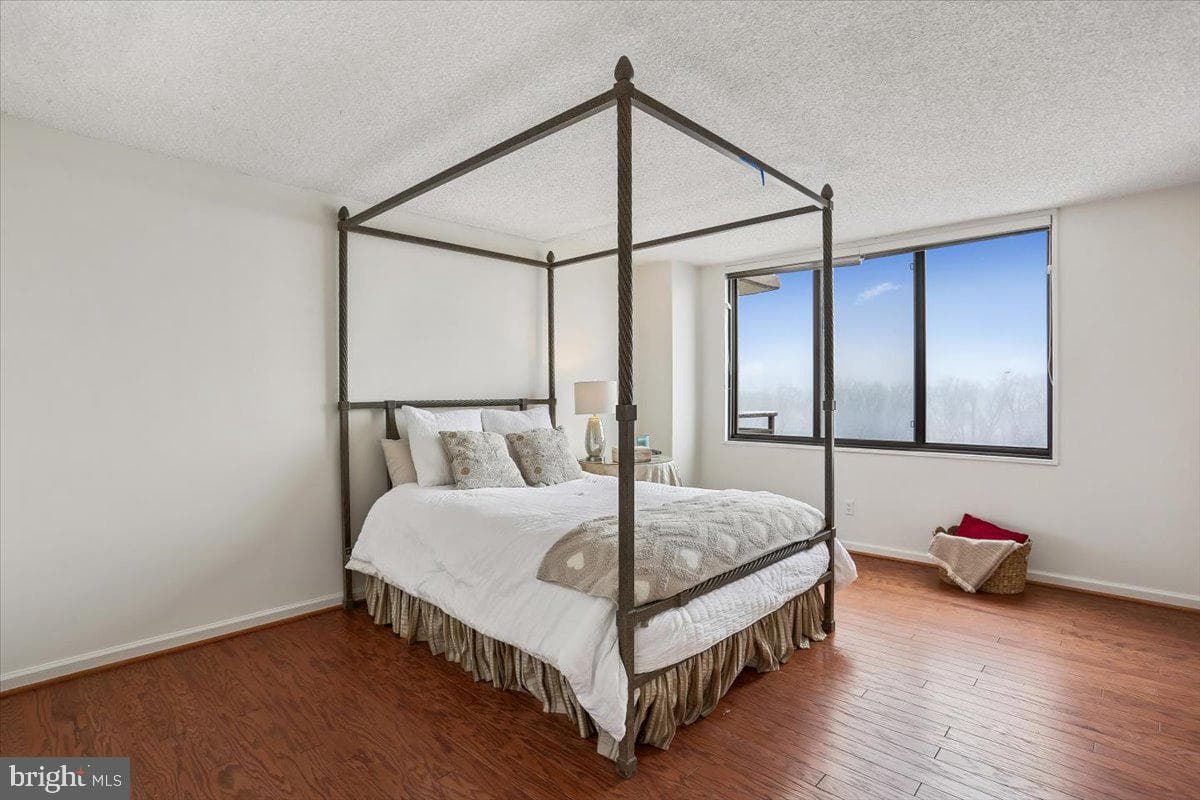 5225 Pooks Hill Road #629s photo 16