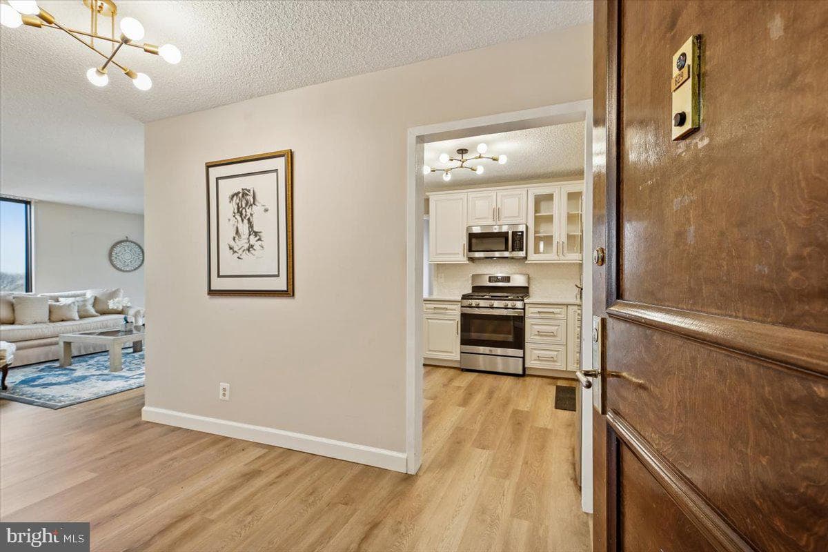 5225 Pooks Hill Road #629s photo 4