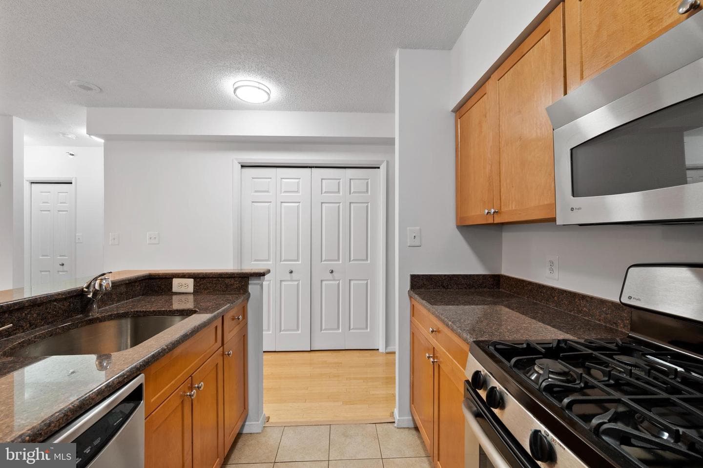 4801 Fairmont Avenue #412 photo 17