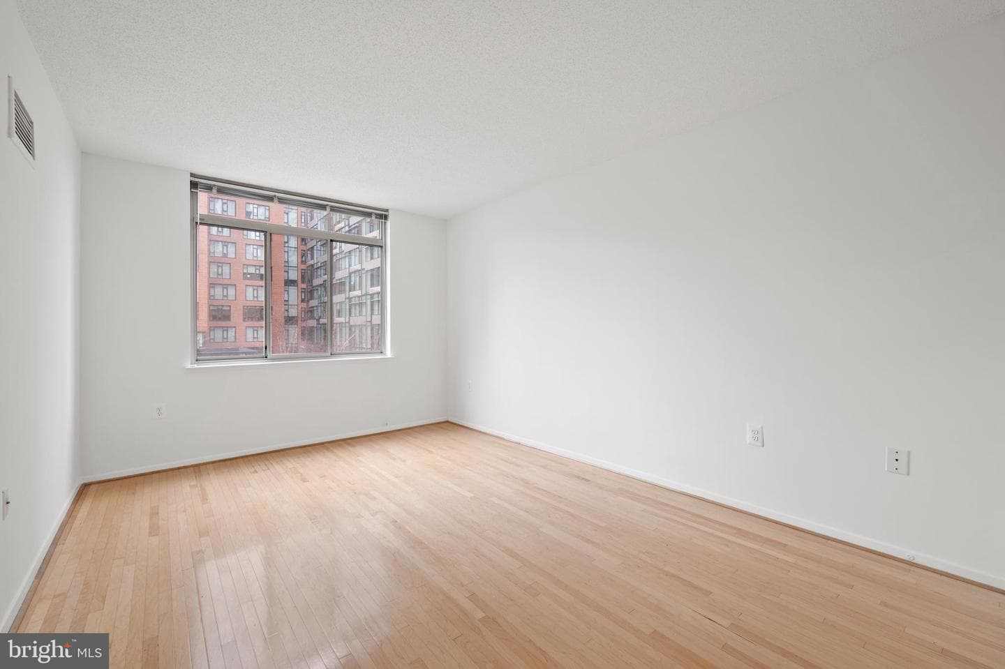 4801 Fairmont Avenue #412 photo 19