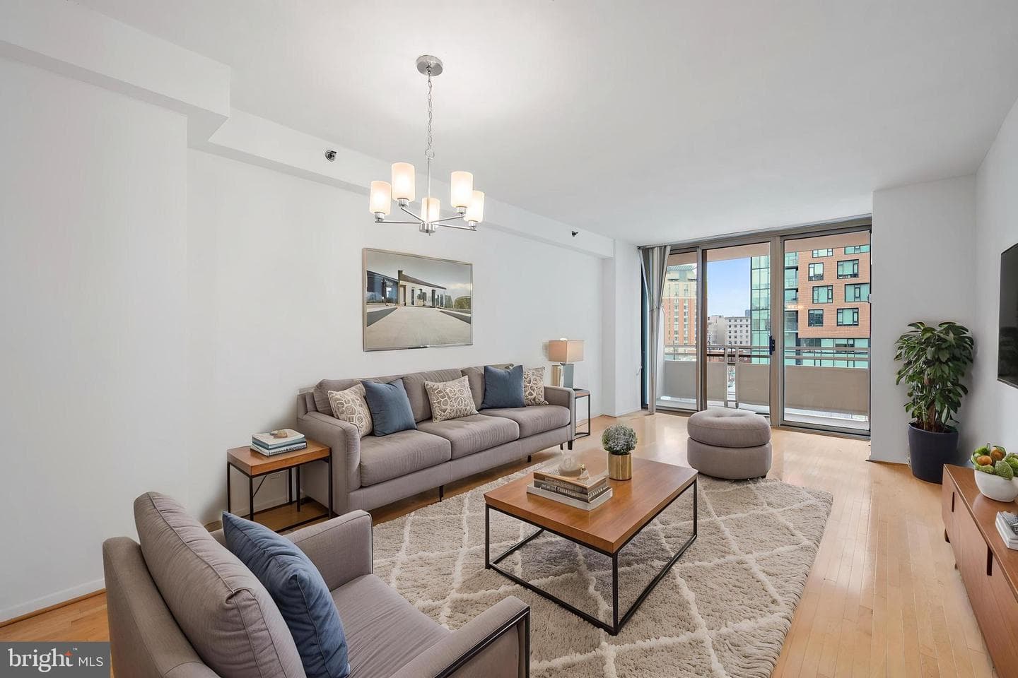 4801 Fairmont Avenue #412 photo 3