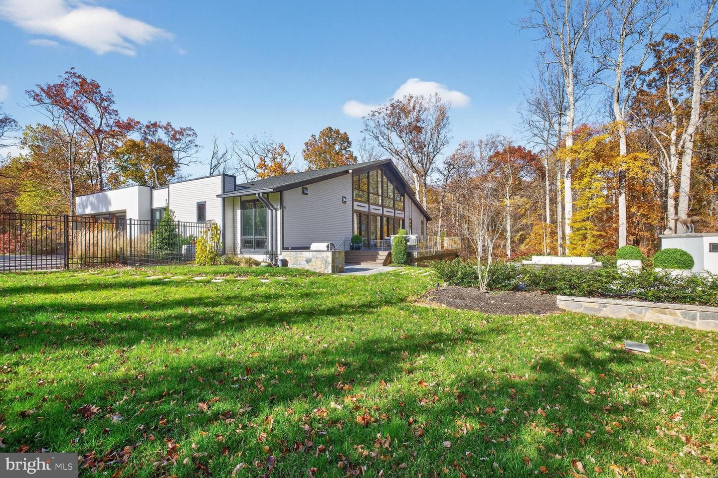 11013 Riverwood Drive photo 3