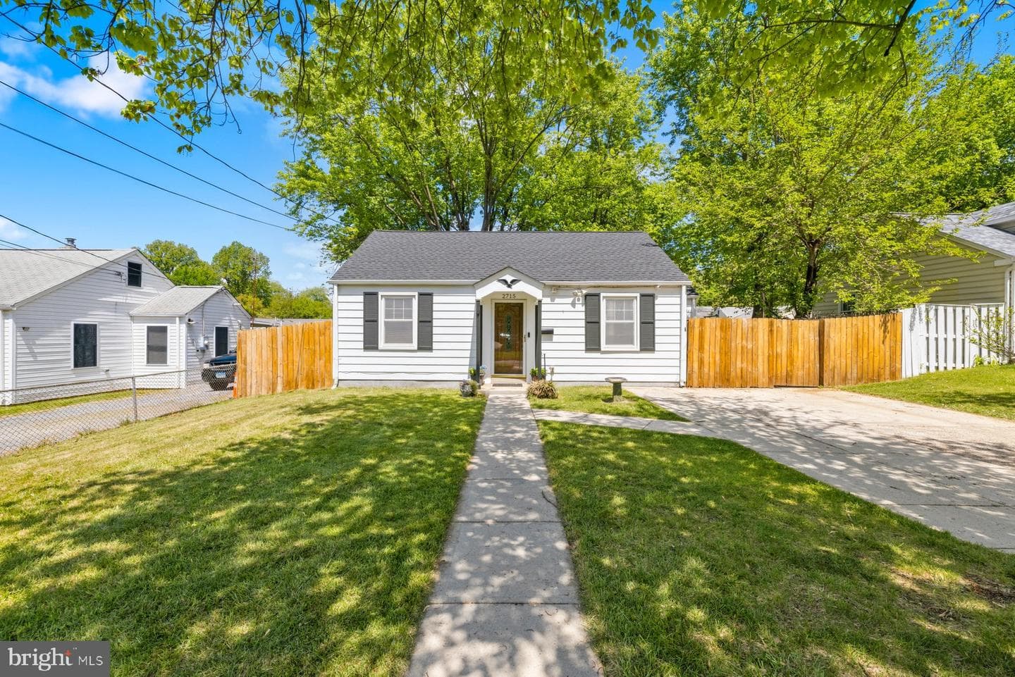 2715 Randolph Road photo 1