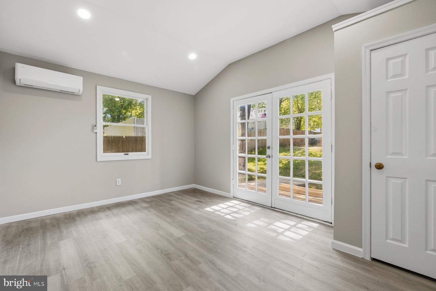 2715 Randolph Road photo 19