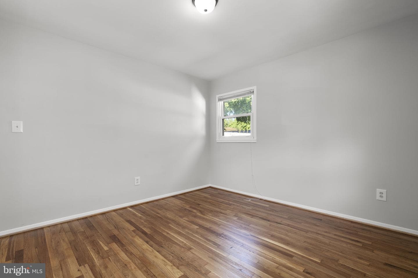 909 1st Street photo 24