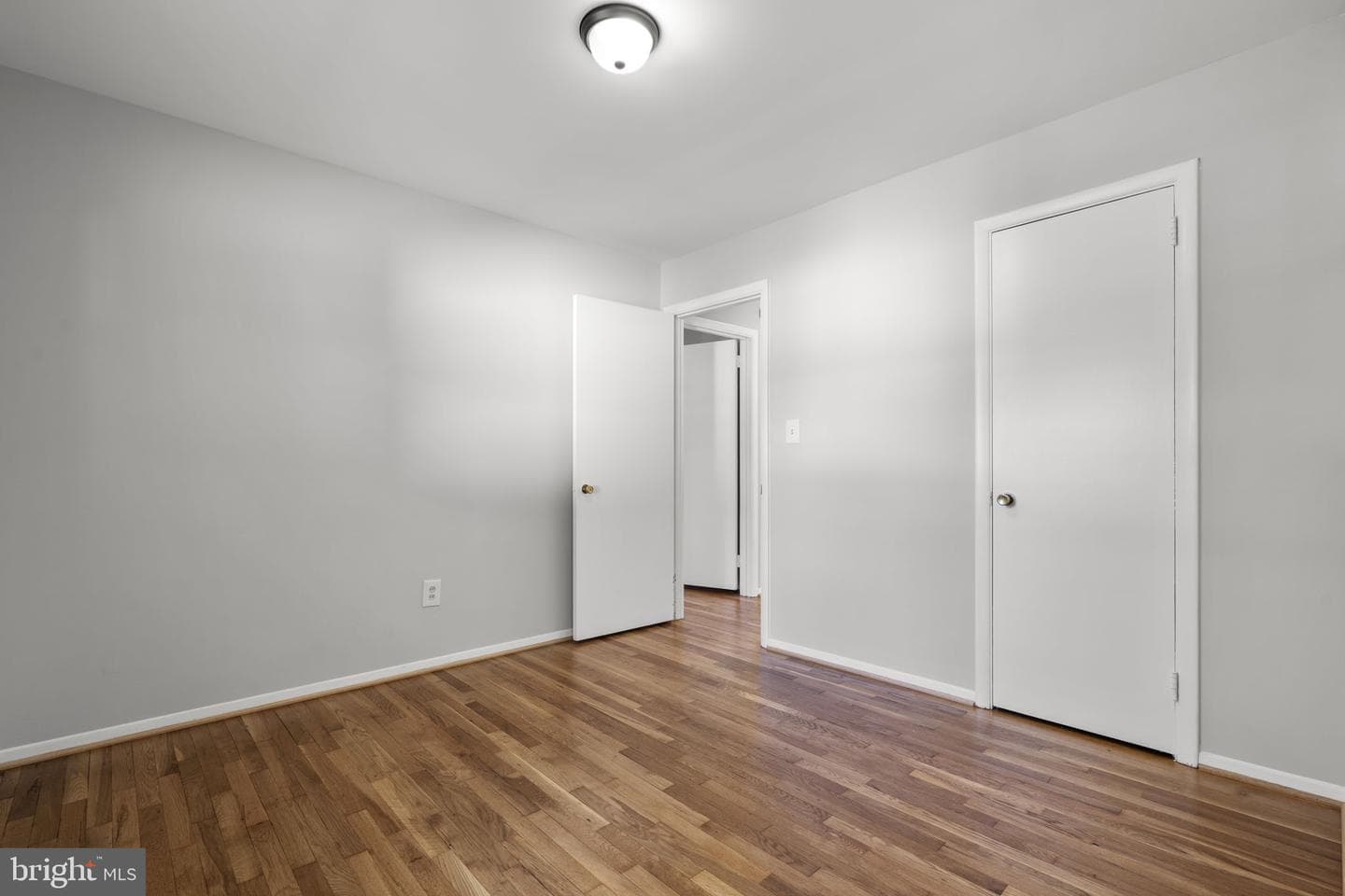 909 1st Street photo 27
