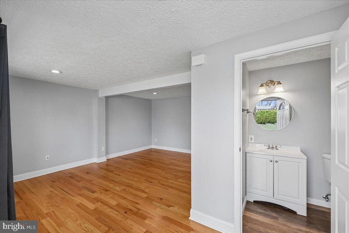 25615 Coltrane Drive photo 4