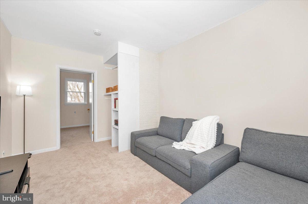 17116 Chiswell Road photo 30