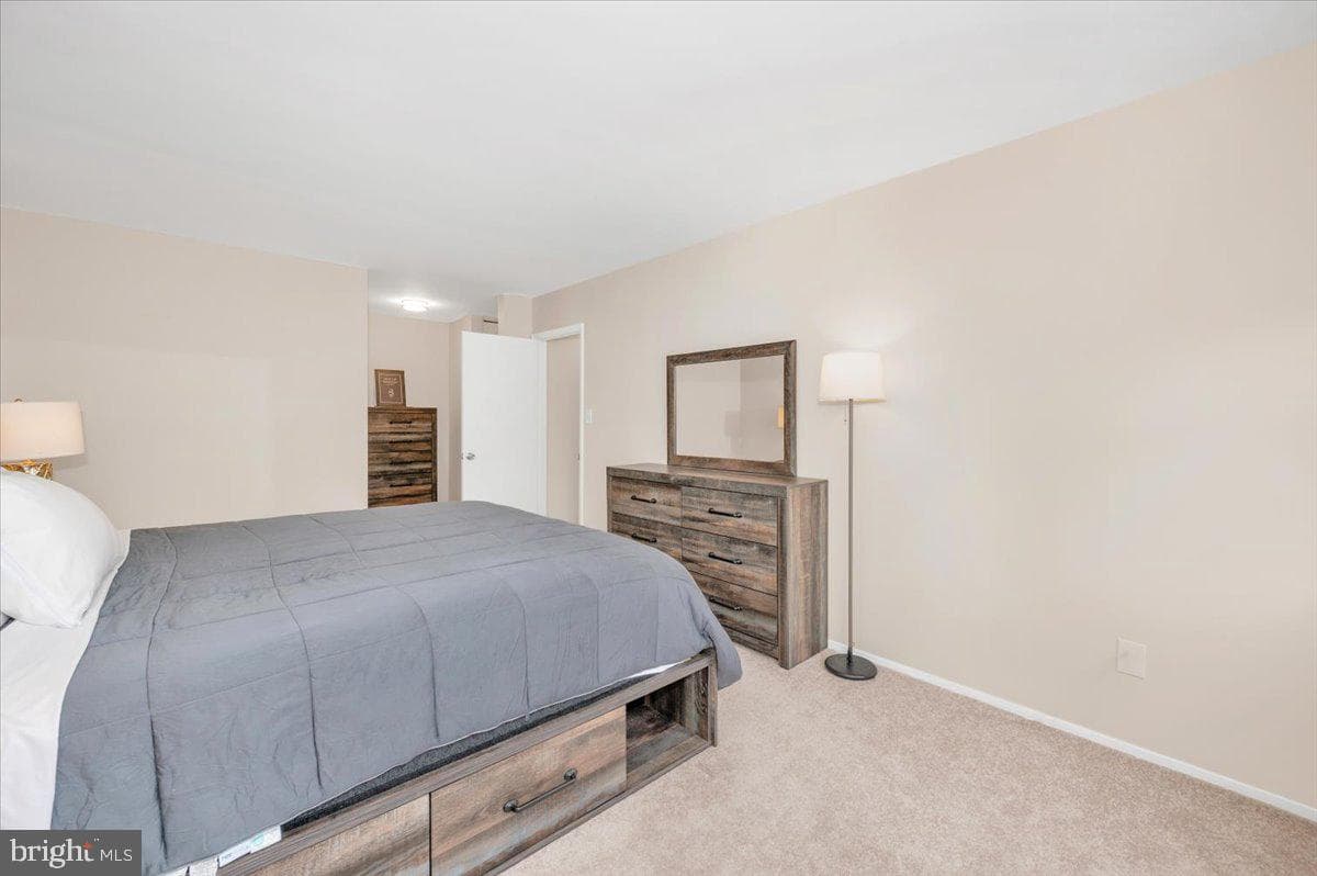 17116 Chiswell Road photo 37