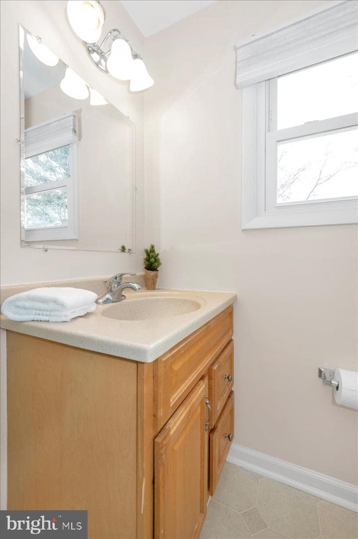 17116 Chiswell Road photo 42