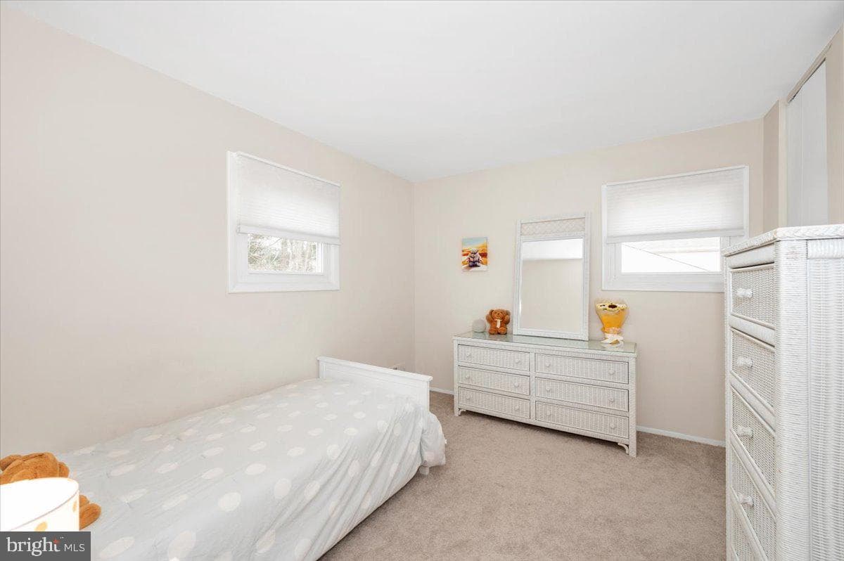 17116 Chiswell Road photo 47
