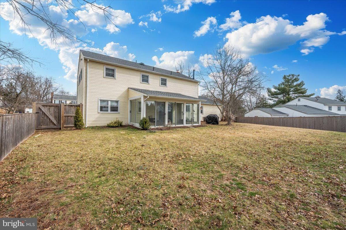 17116 Chiswell Road photo 56