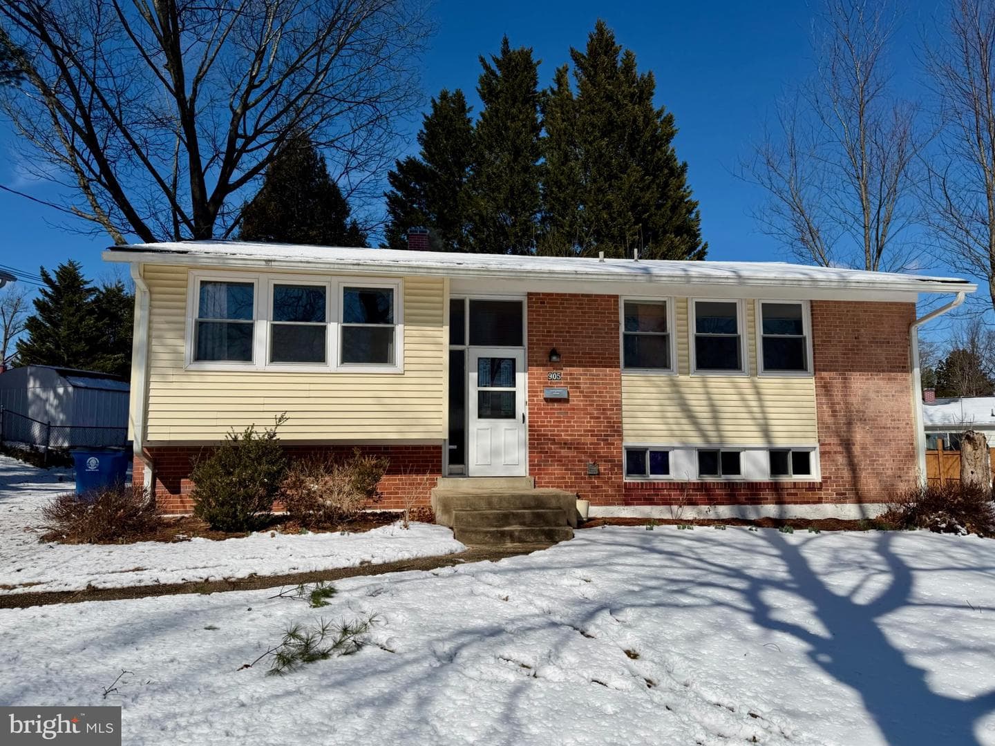 905 Playford Lane photo 2