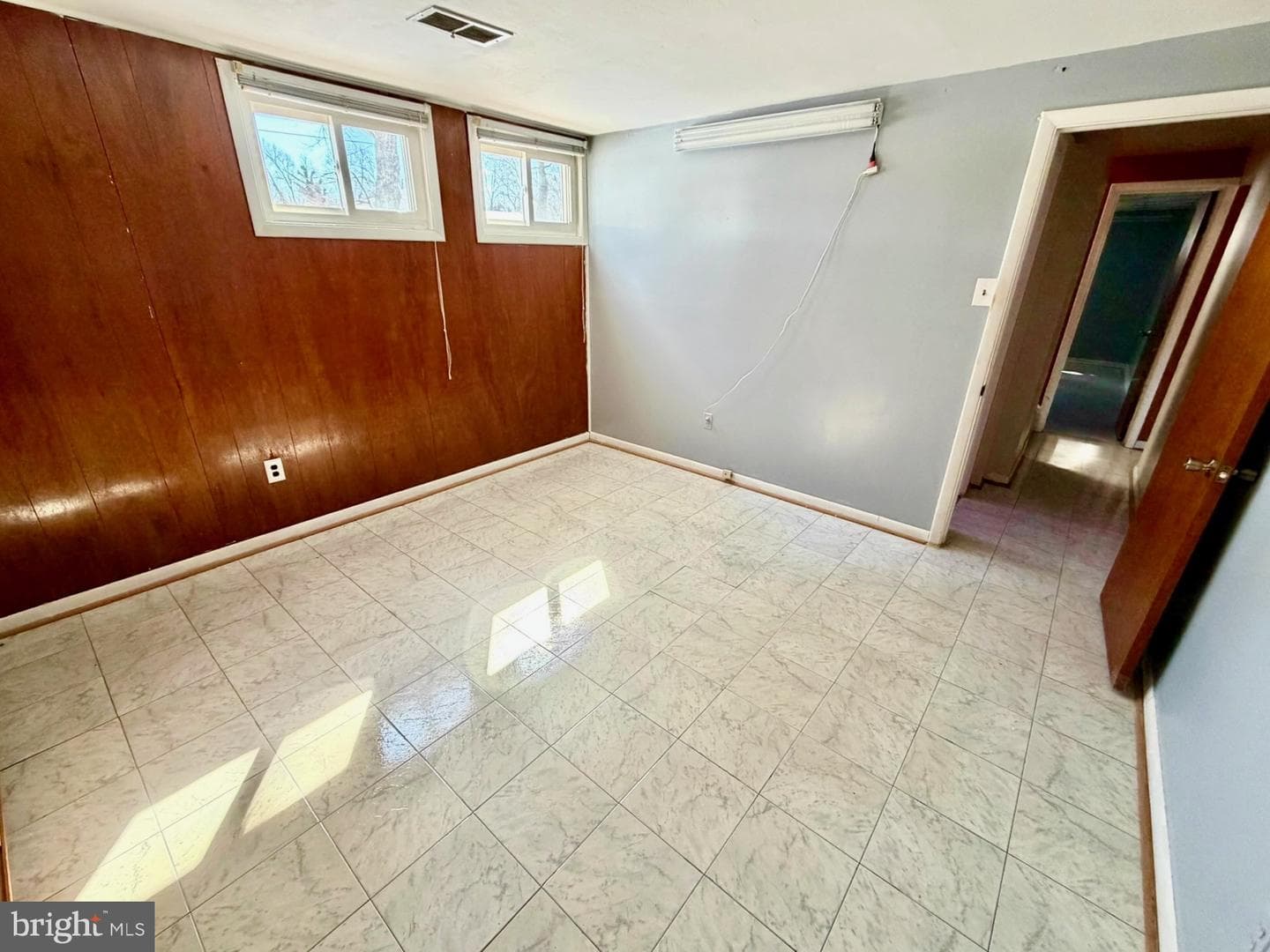 905 Playford Lane photo 33