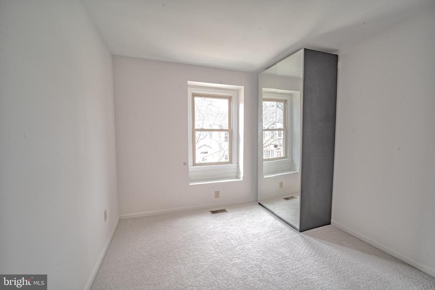 4073 Norbeck Square Drive photo 17