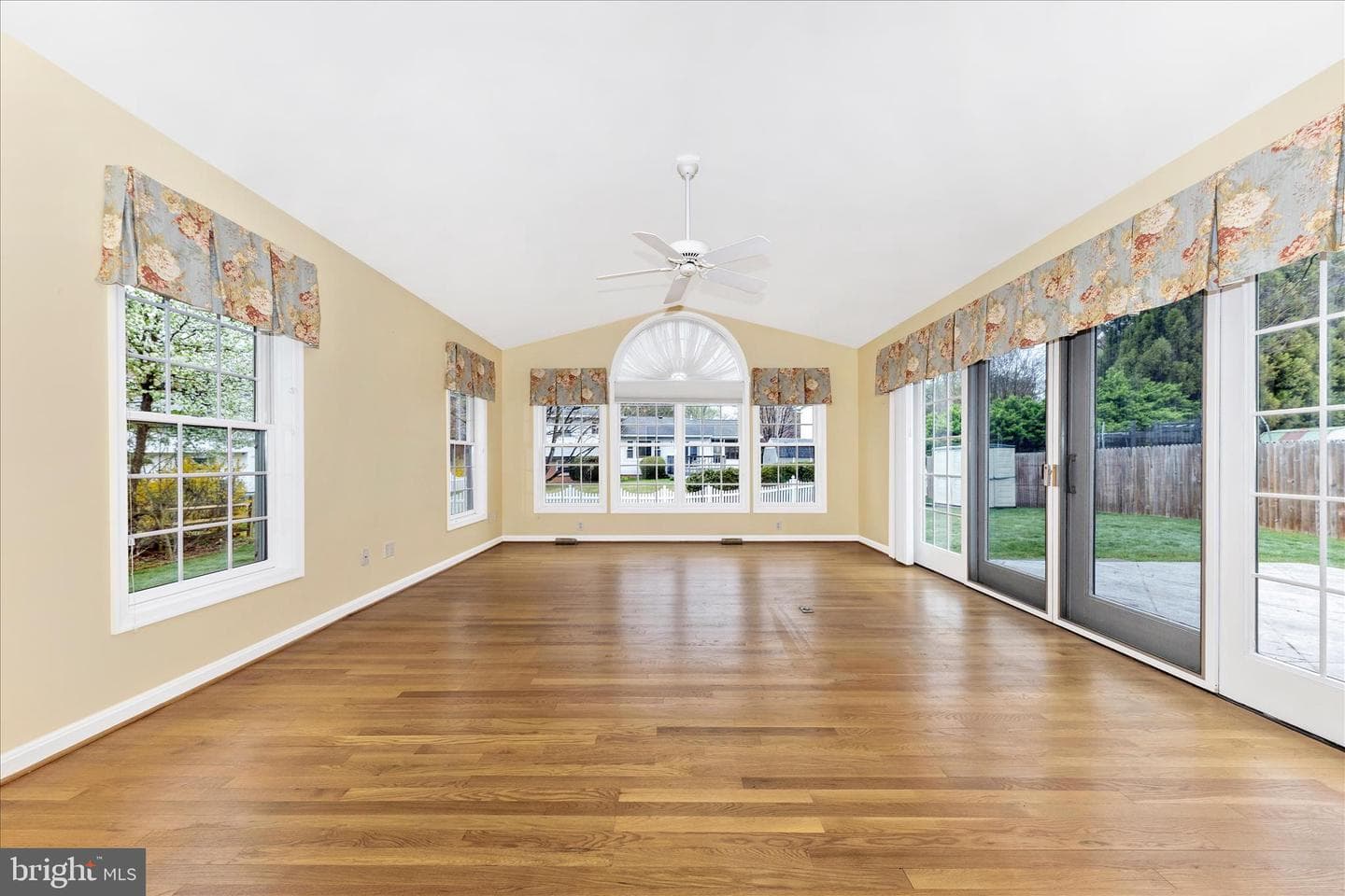 3 Pavilion Drive photo 20