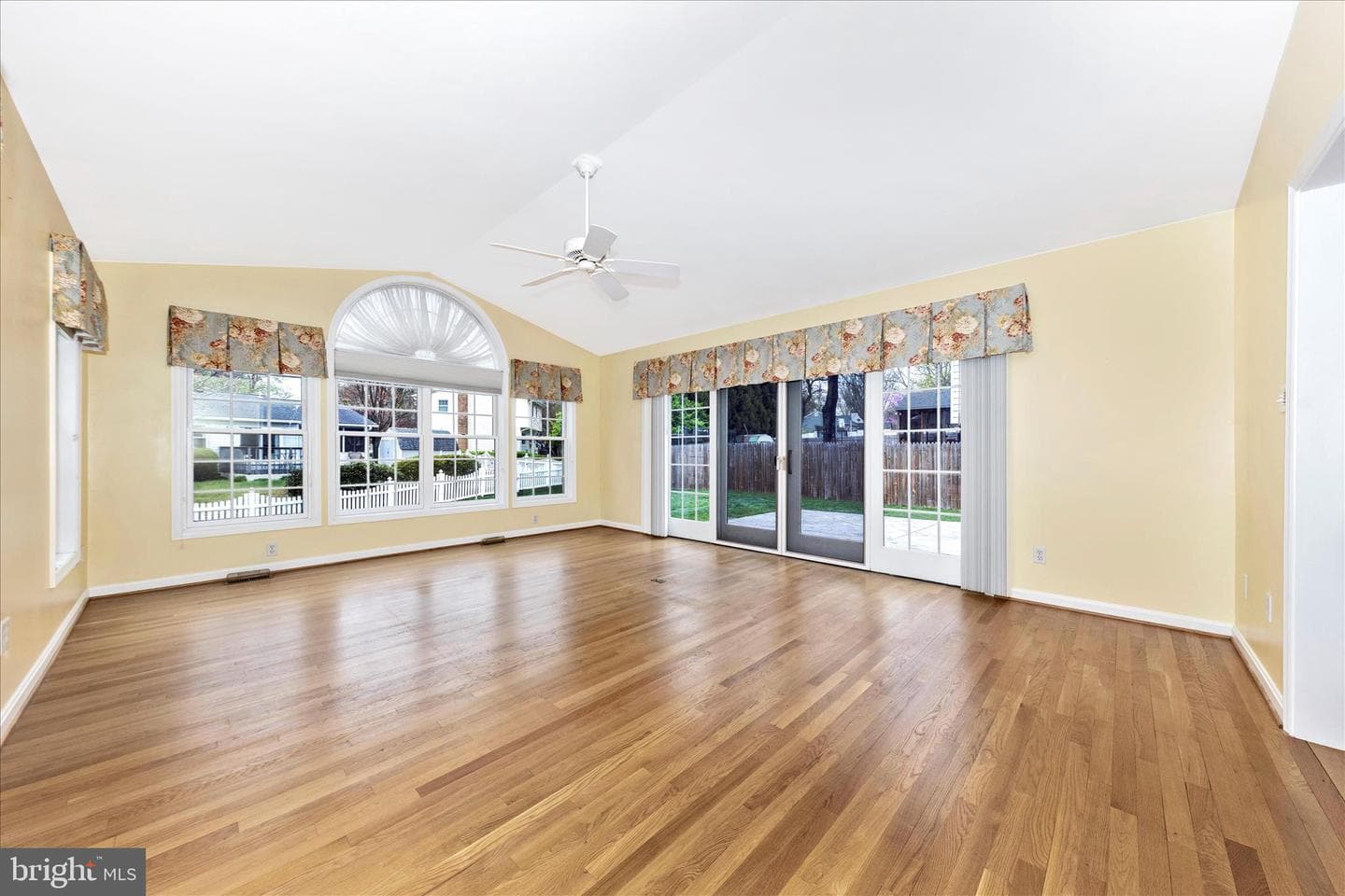 3 Pavilion Drive photo 21