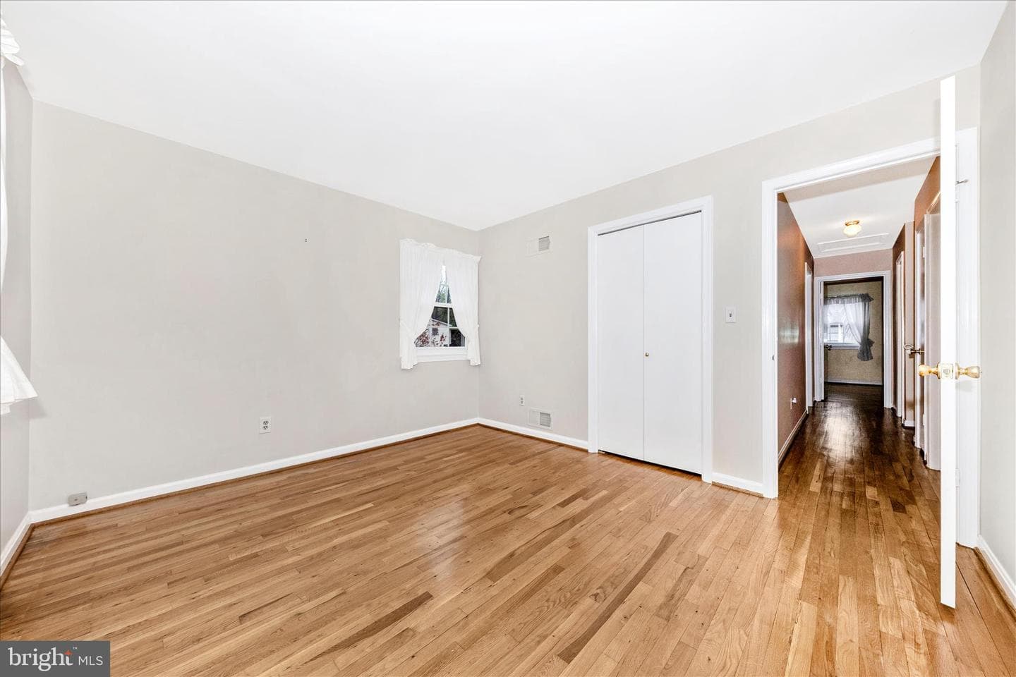 3 Pavilion Drive photo 32