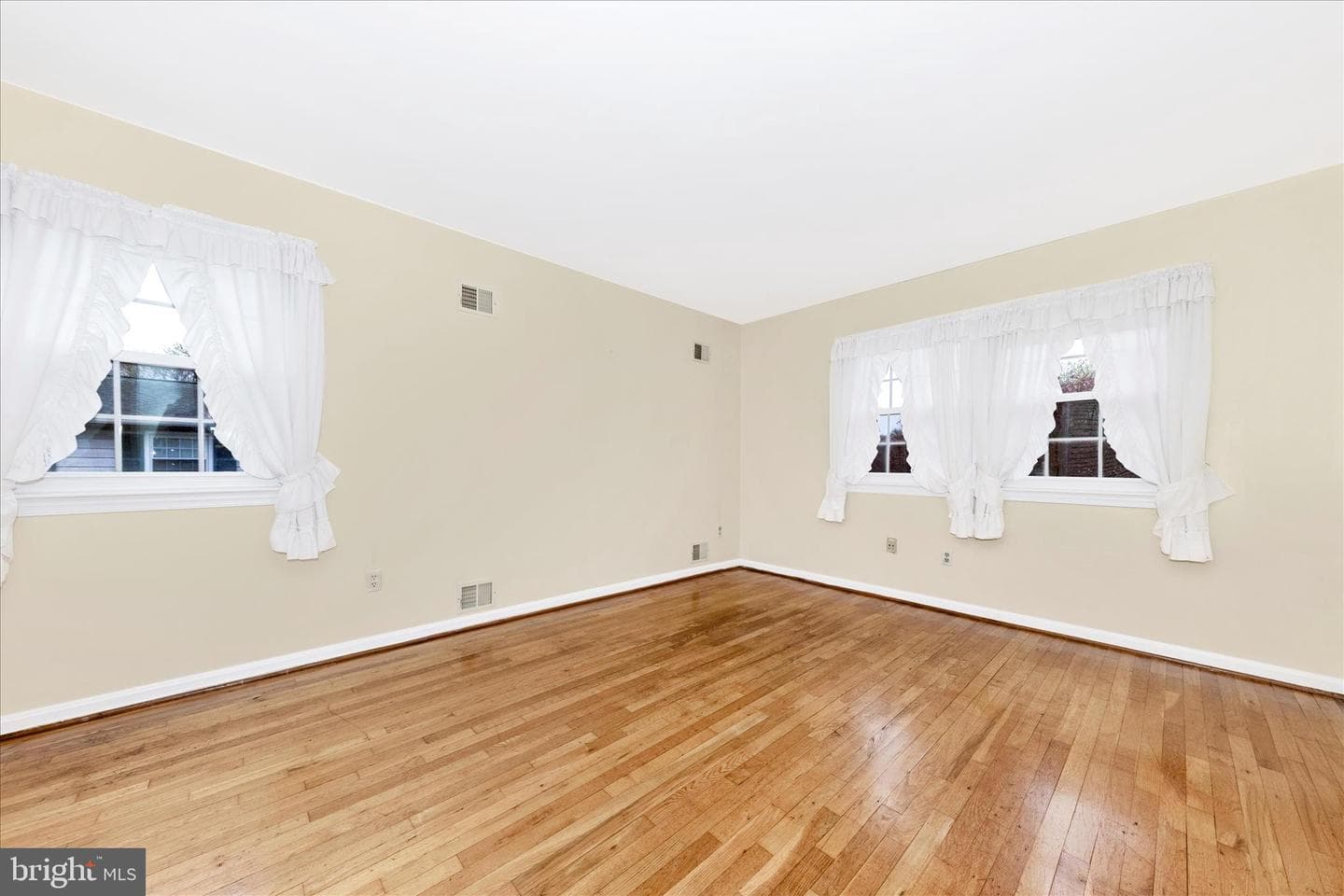 3 Pavilion Drive photo 35